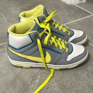 Nike Gray and Yellow Women's Sneakers